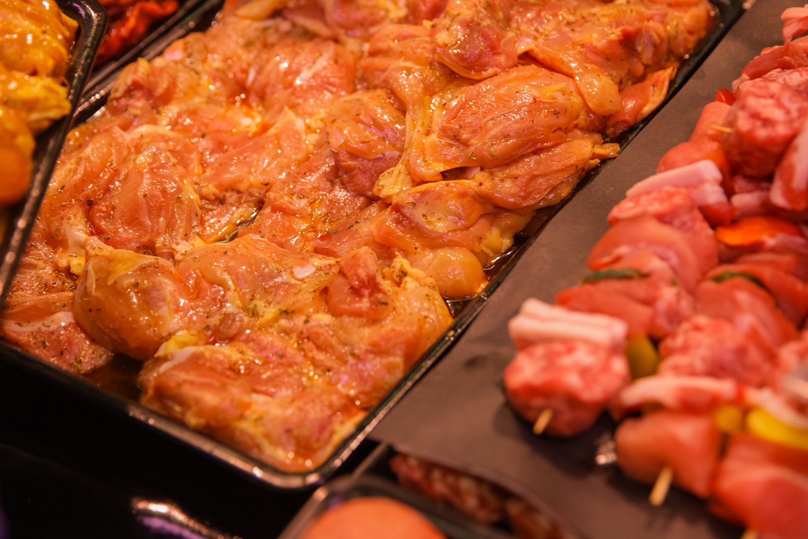 Cosce di pollo disossate marinate